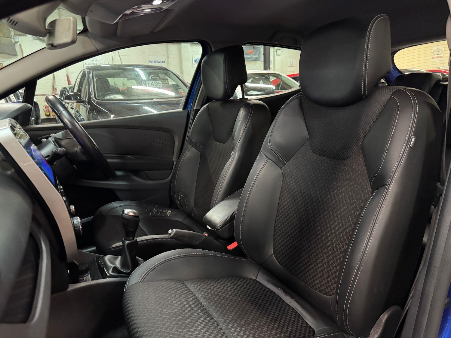 Used Renault Clio 2017 for sale - 76997255: Photo 16