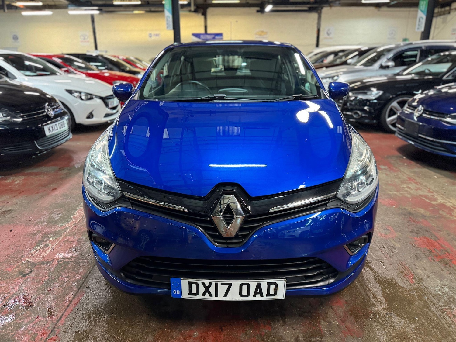 Used Renault Clio 2017 for sale - 76997255: Photo 2