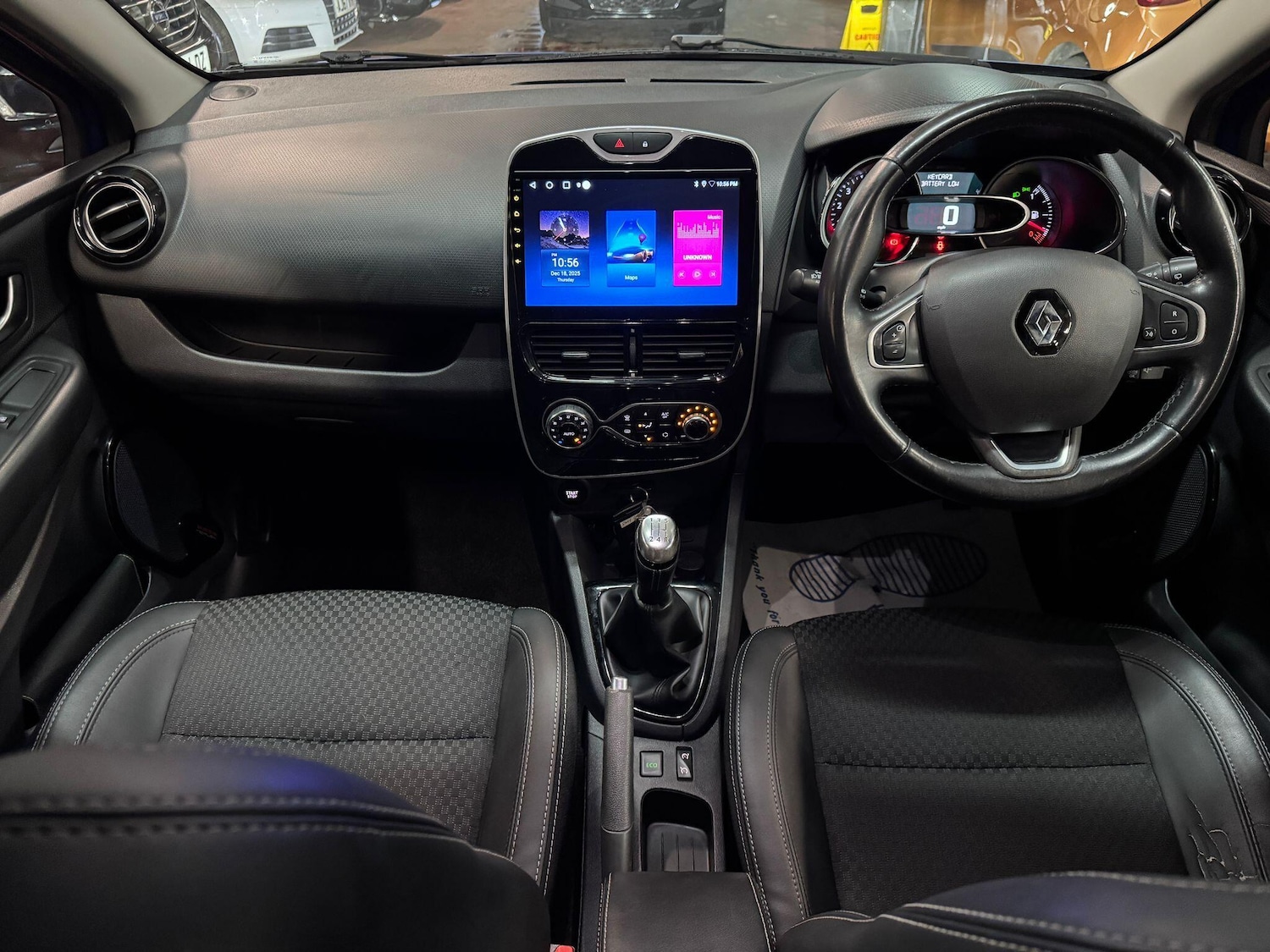 Used Renault Clio 2017 for sale - 76997255: Photo 25