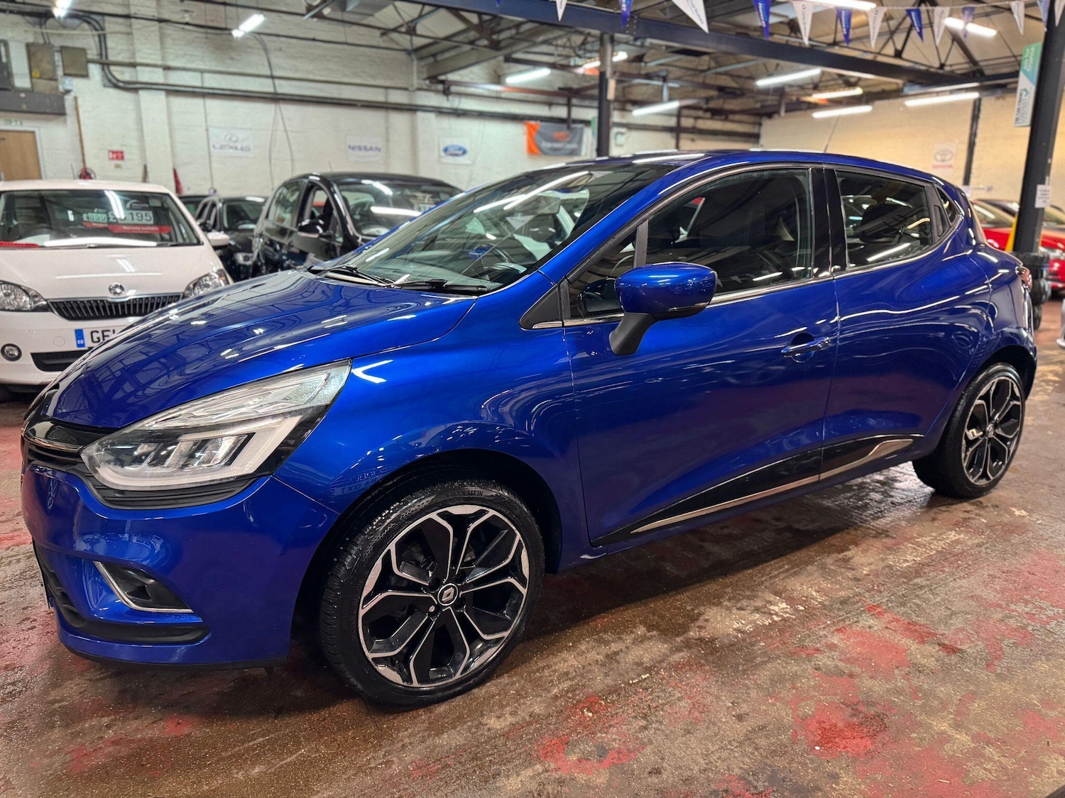 Used Renault Clio 2017 for sale - 76997255: Photo 3