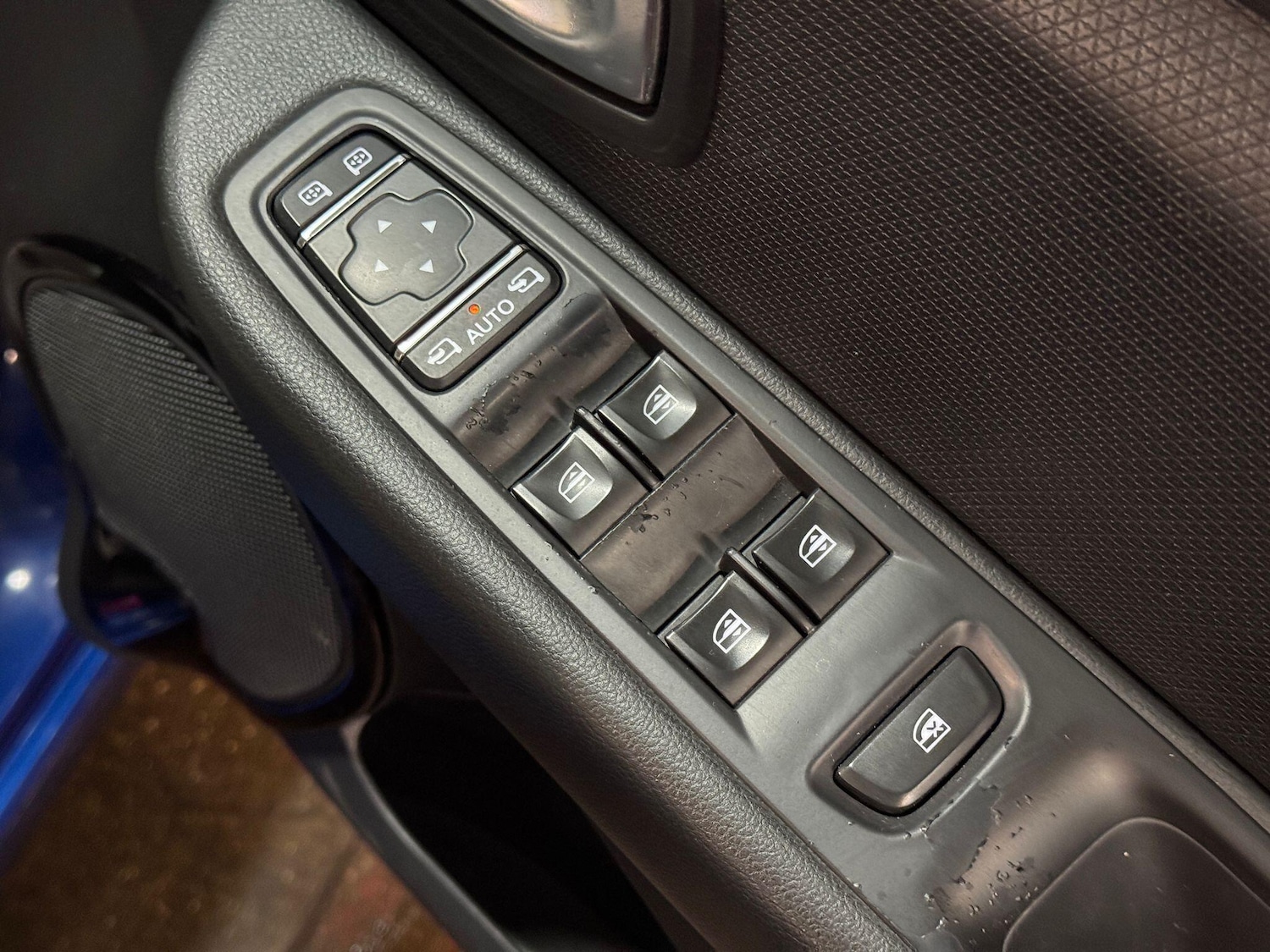 Used Renault Clio 2017 for sale - 76997255: Photo 32