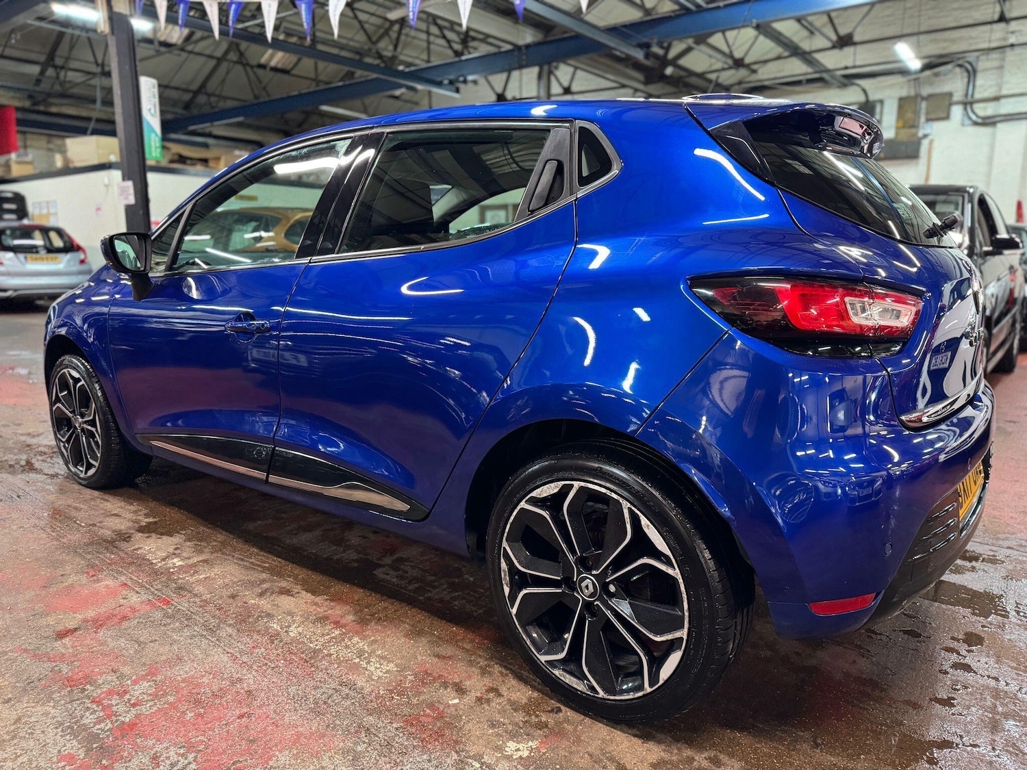 Used Renault Clio 2017 for sale - 76997255: Photo 4
