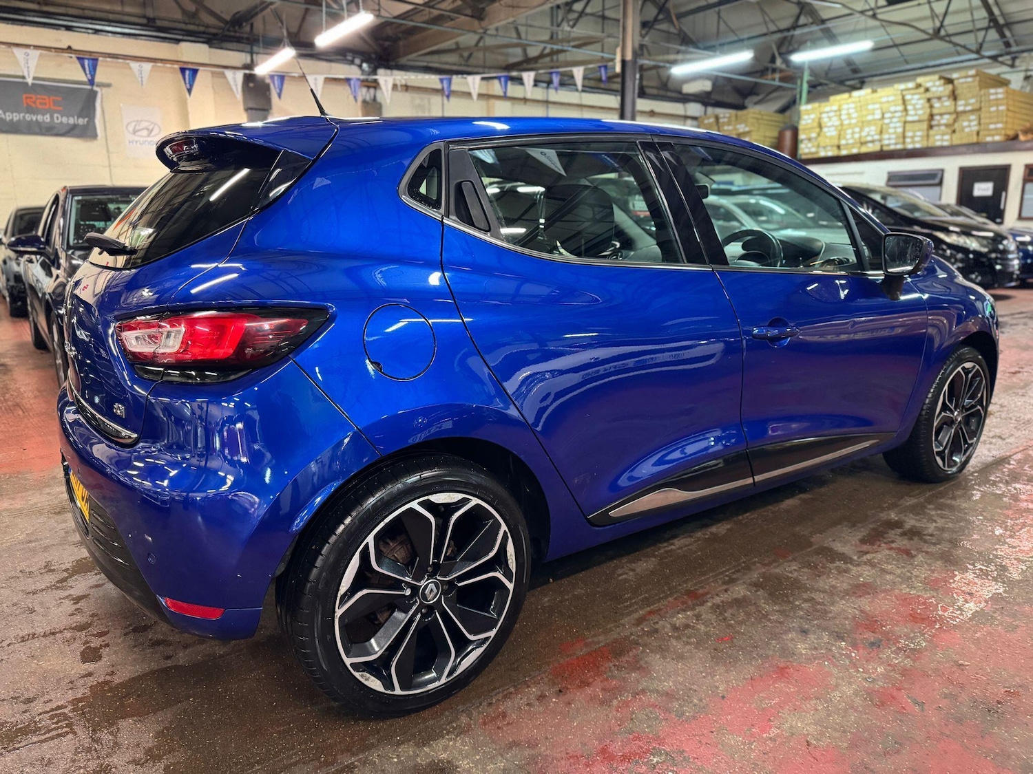 Used Renault Clio 2017 for sale - 76997255: Photo 6