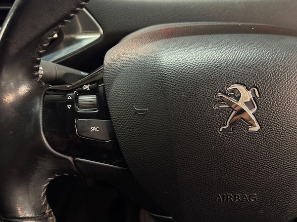 Used Peugeot 308 2015 for sale - 76158603: Photo 21