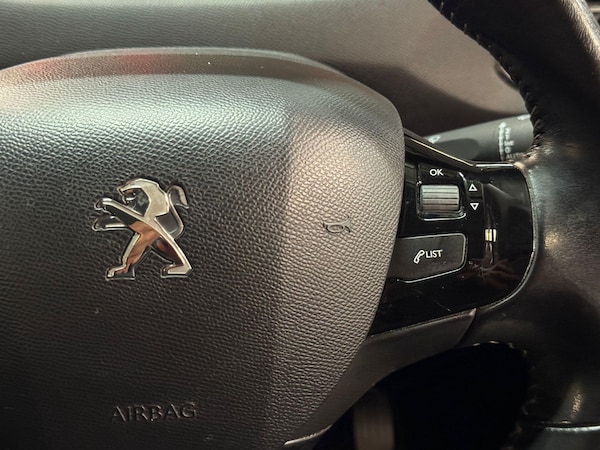 Used Peugeot 308 2015 for sale - 76158603: Photo 22