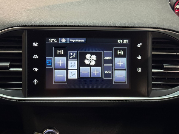 Used Peugeot 308 2015 for sale - 76158603: Photo 26