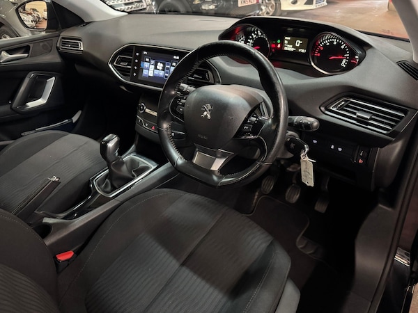 Used Peugeot 308 2015 for sale - 76158603: Photo 9