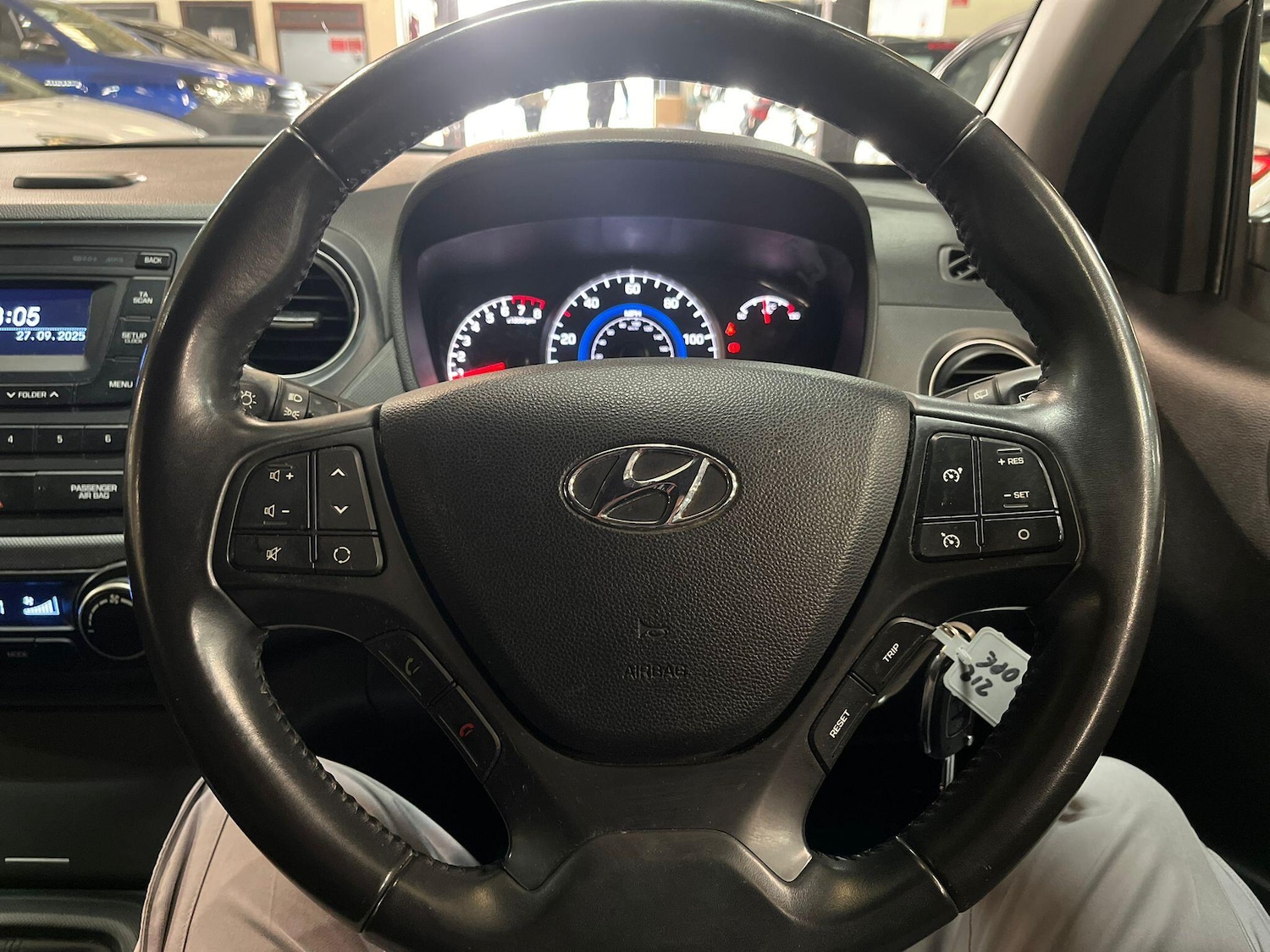 Used Hyundai i10 2017 for sale - 76084492: Photo 27