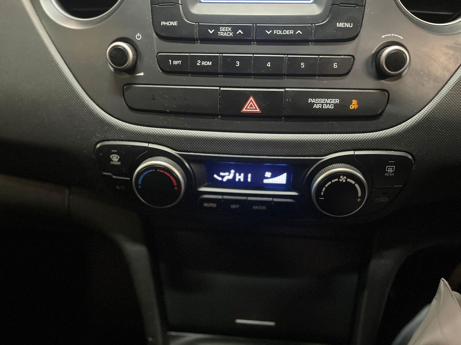 Used Hyundai i10 2017 for sale - 76084492: Photo 33