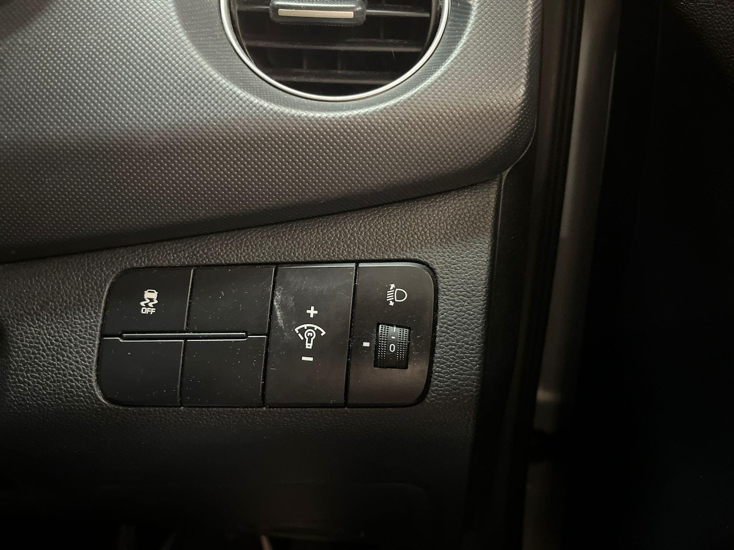 Used Hyundai i10 2017 for sale - 76084492: Photo 36