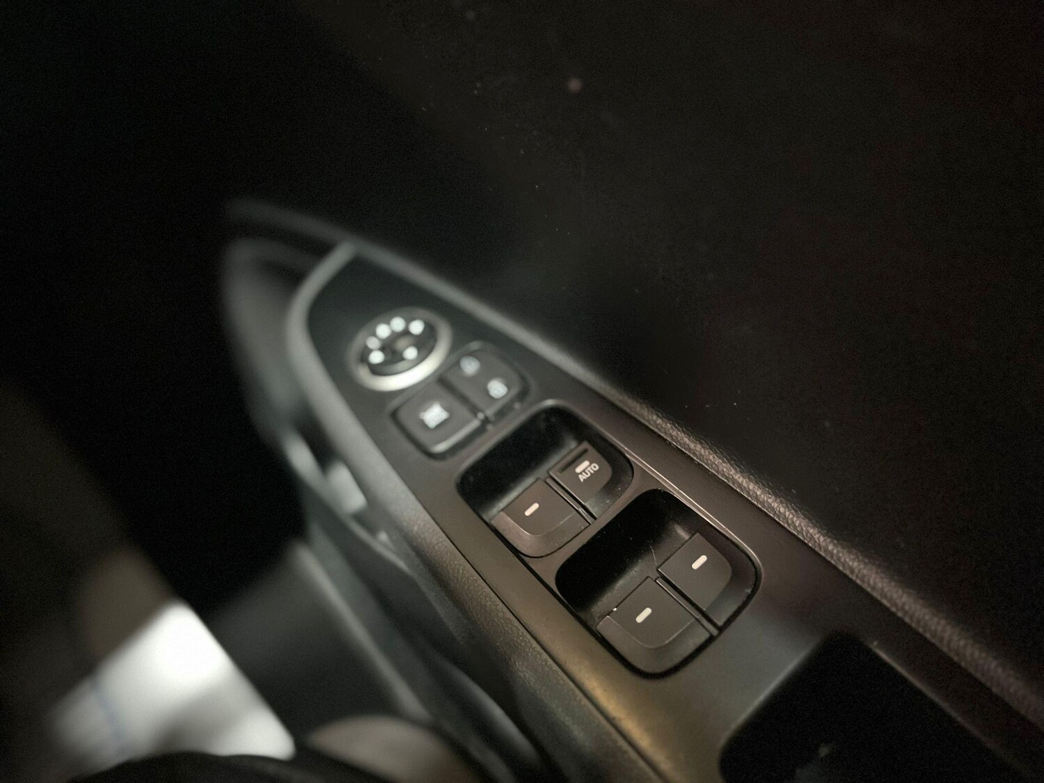 Used Hyundai i10 2017 for sale - 76084492: Photo 37