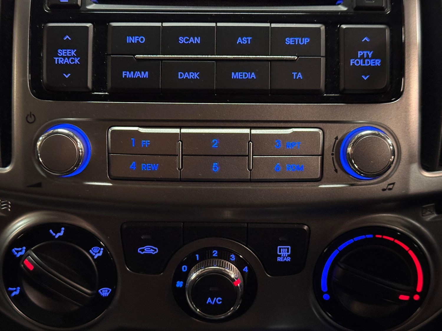 Used Hyundai i20 2014 for sale - 77253692: Photo 34