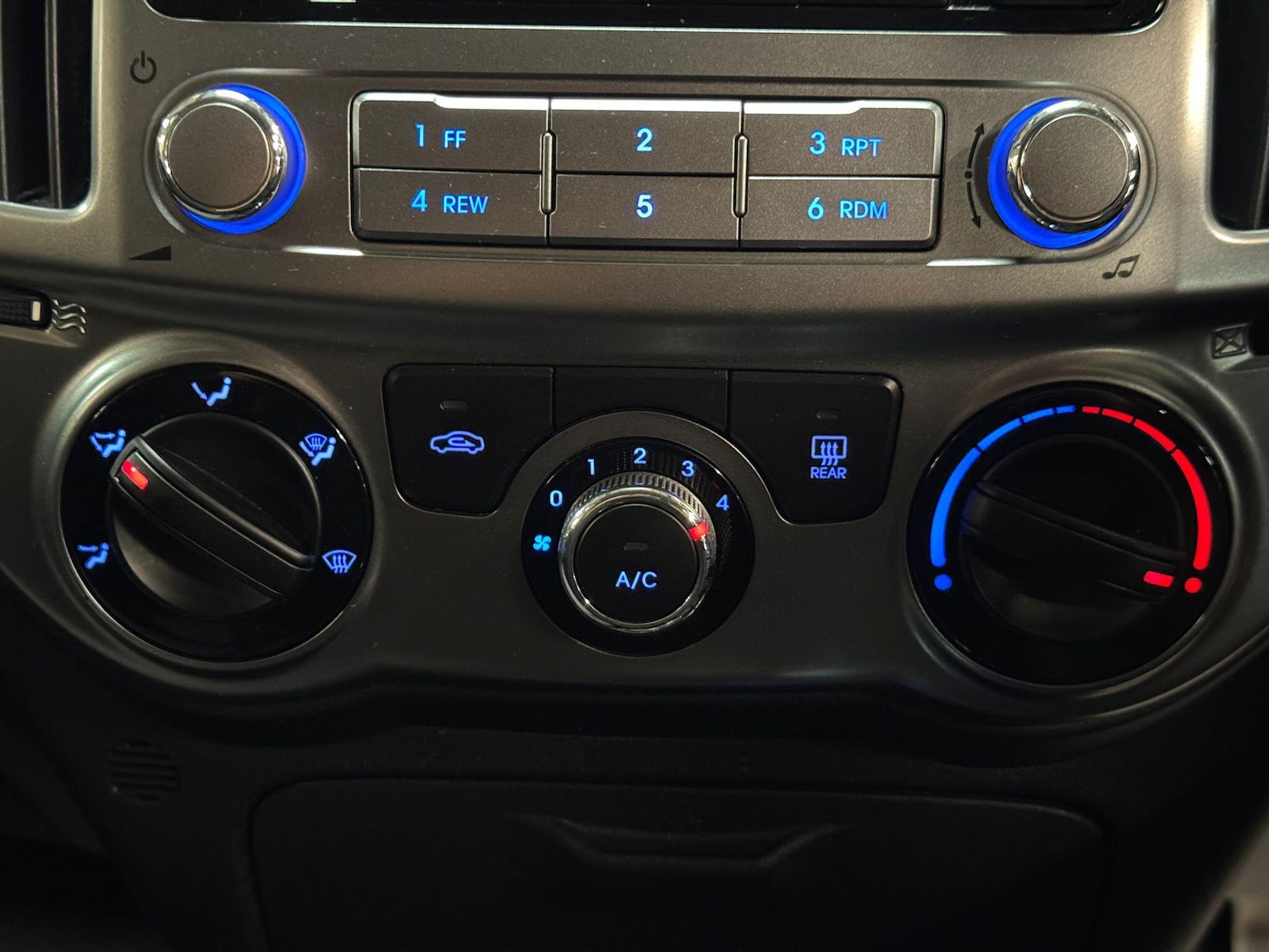 Used Hyundai i20 2014 for sale - 77253692: Photo 35