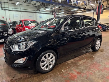 Used Hyundai i20 2014 for sale - 77253692: Photo