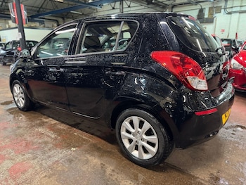 Used Hyundai i20 2014 for sale - 77253692: Photo