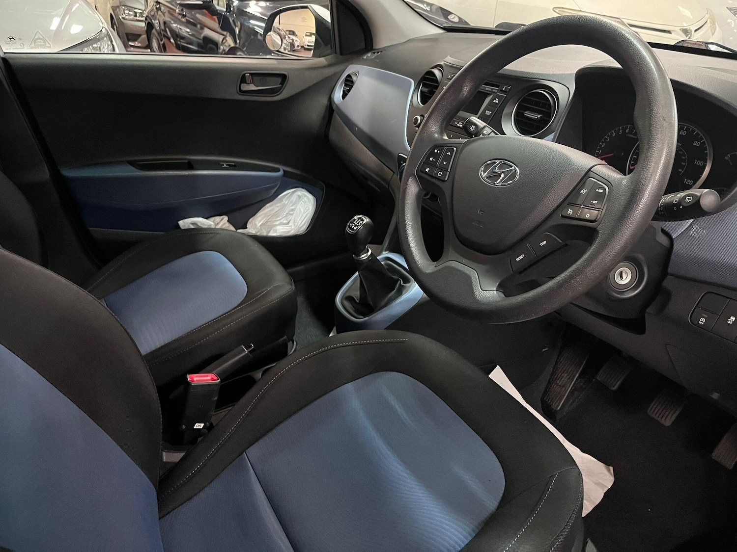 Used Hyundai i10 2016 for sale - 76042233: Photo 15