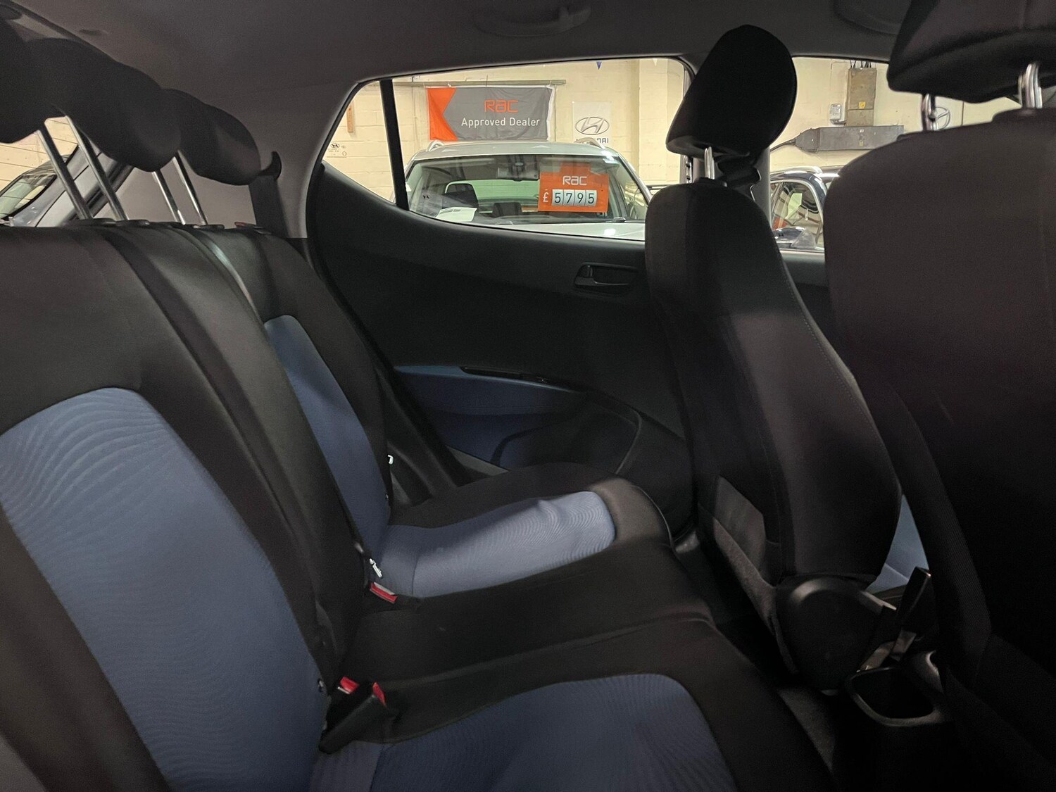 Used Hyundai i10 2016 for sale - 76042233: Photo 20