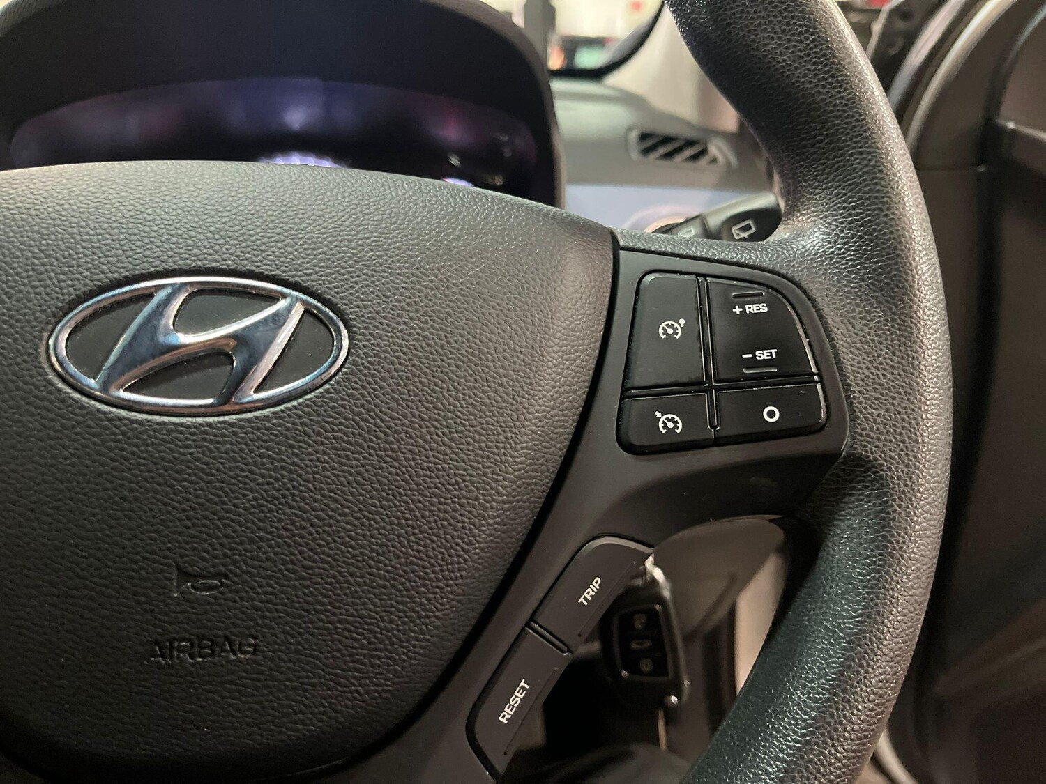 Used Hyundai i10 2016 for sale - 76042233: Photo 28
