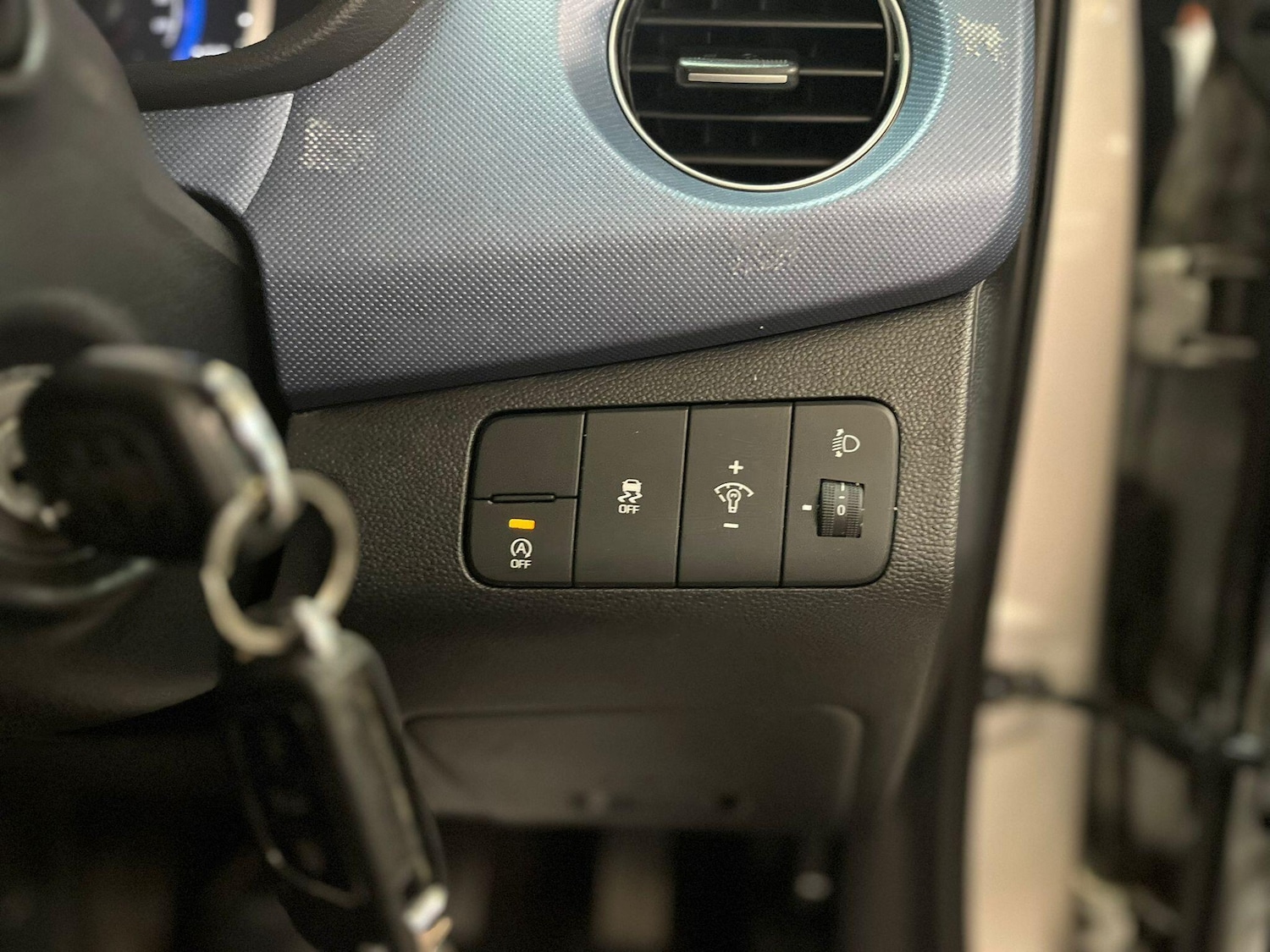 Used Hyundai i10 2016 for sale - 76042233: Photo 29