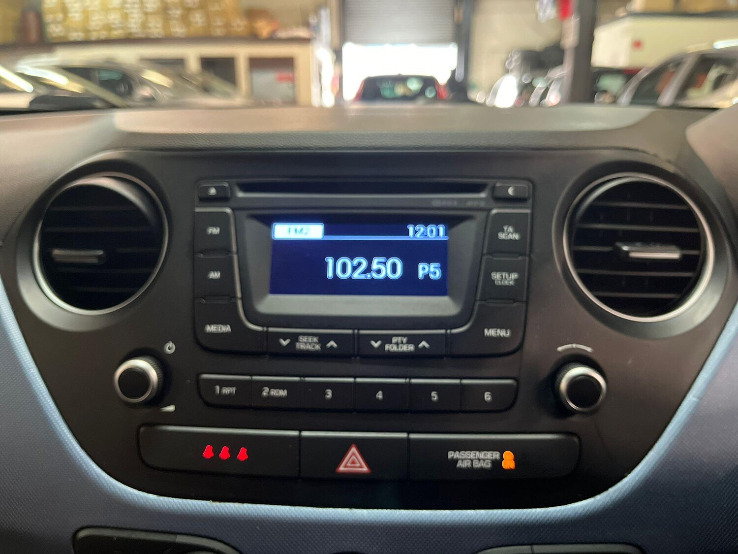 Used Hyundai i10 2016 for sale - 76042233: Photo 31
