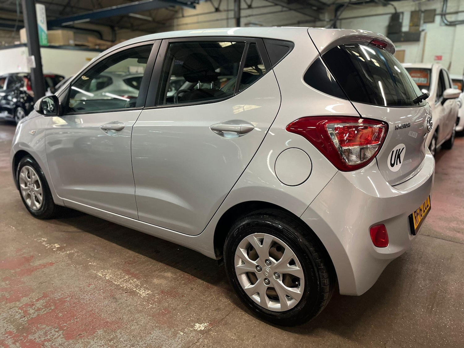 Used Hyundai i10 2016 for sale - 76042233: Photo 4