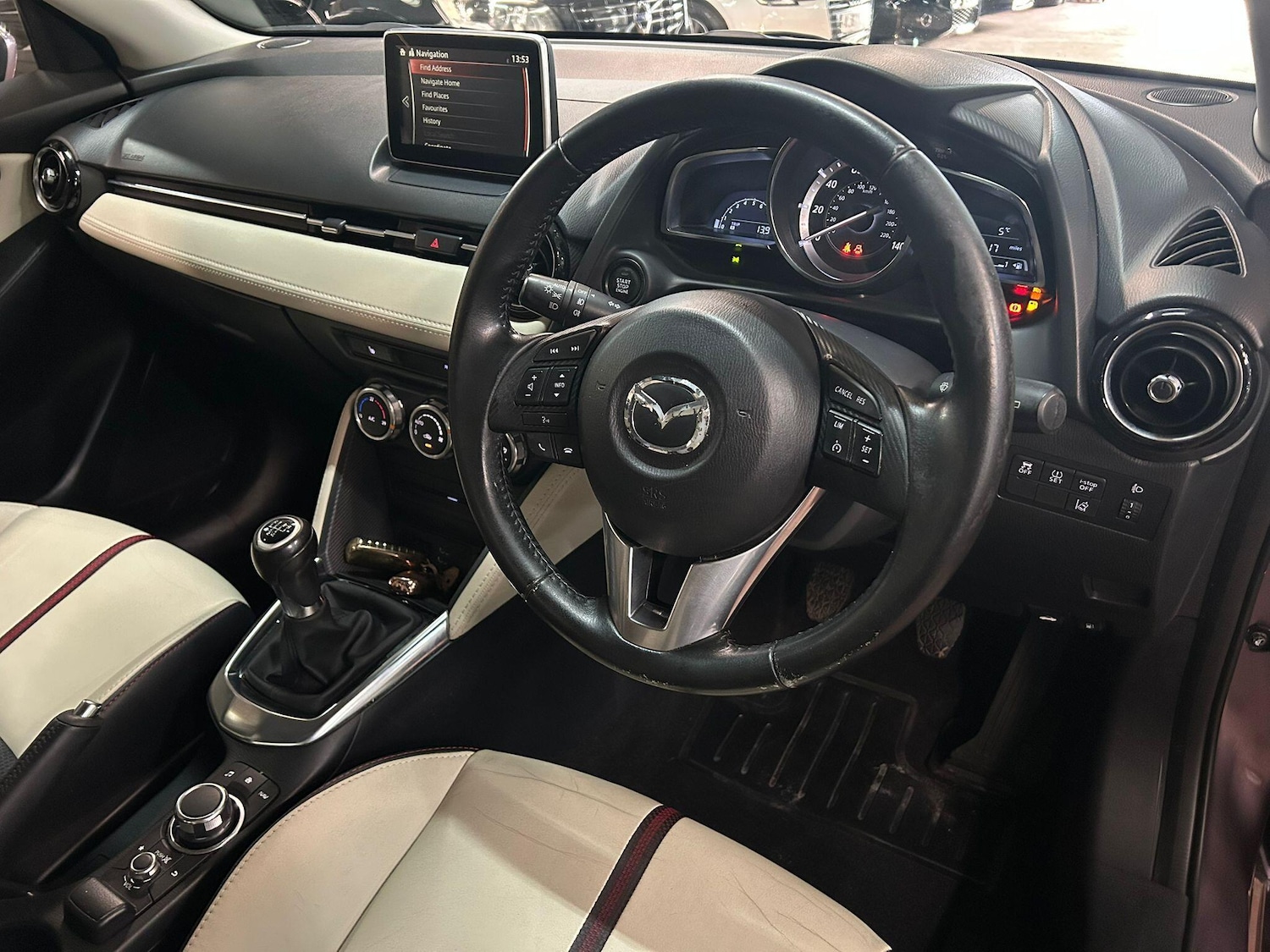 Used Mazda Mazda2 2016 for sale - 77016372: Photo 11