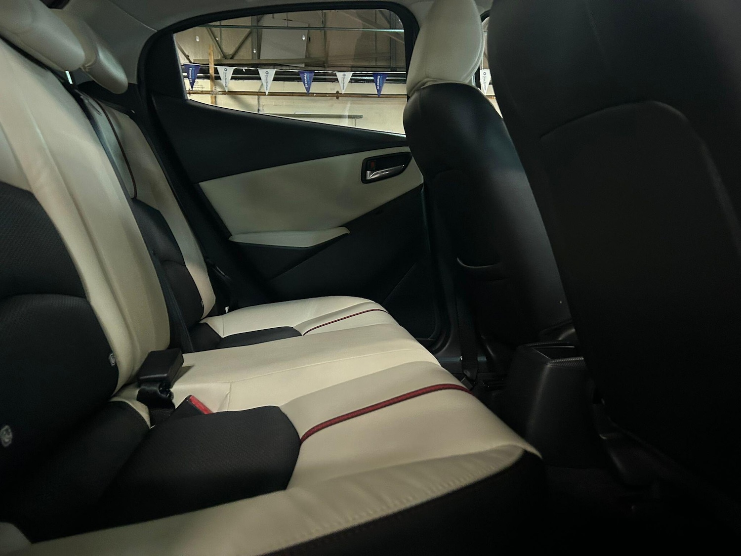 Used Mazda Mazda2 2016 for sale - 77016372: Photo 16