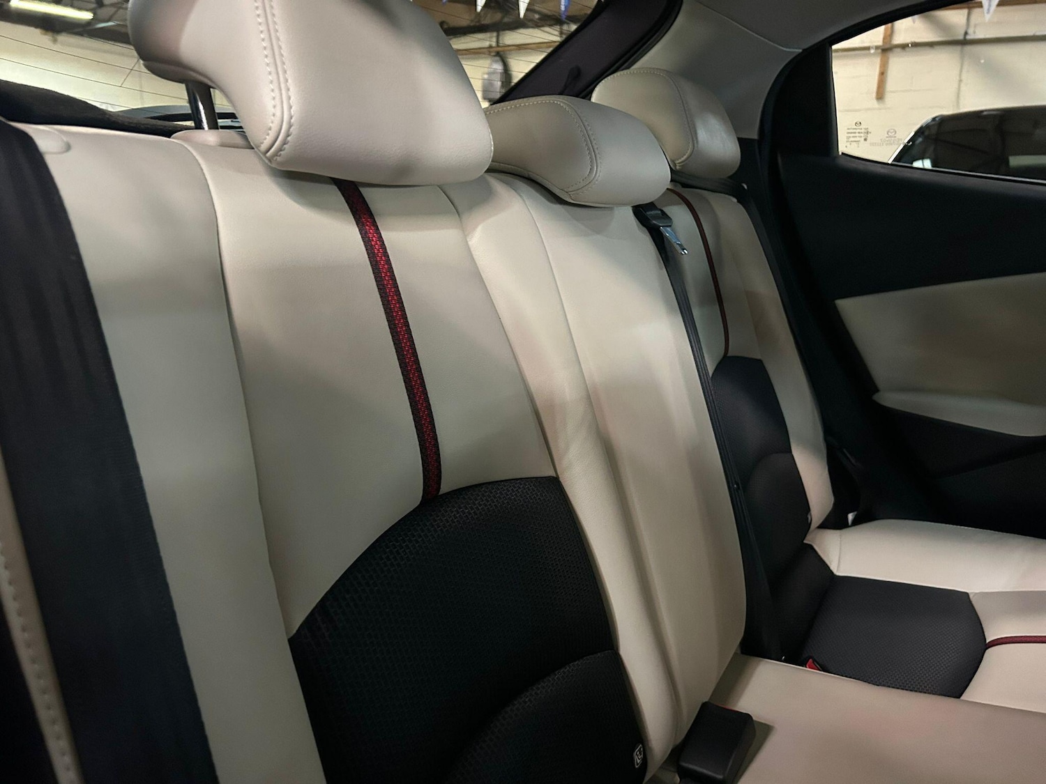 Used Mazda Mazda2 2016 for sale - 77016372: Photo 17