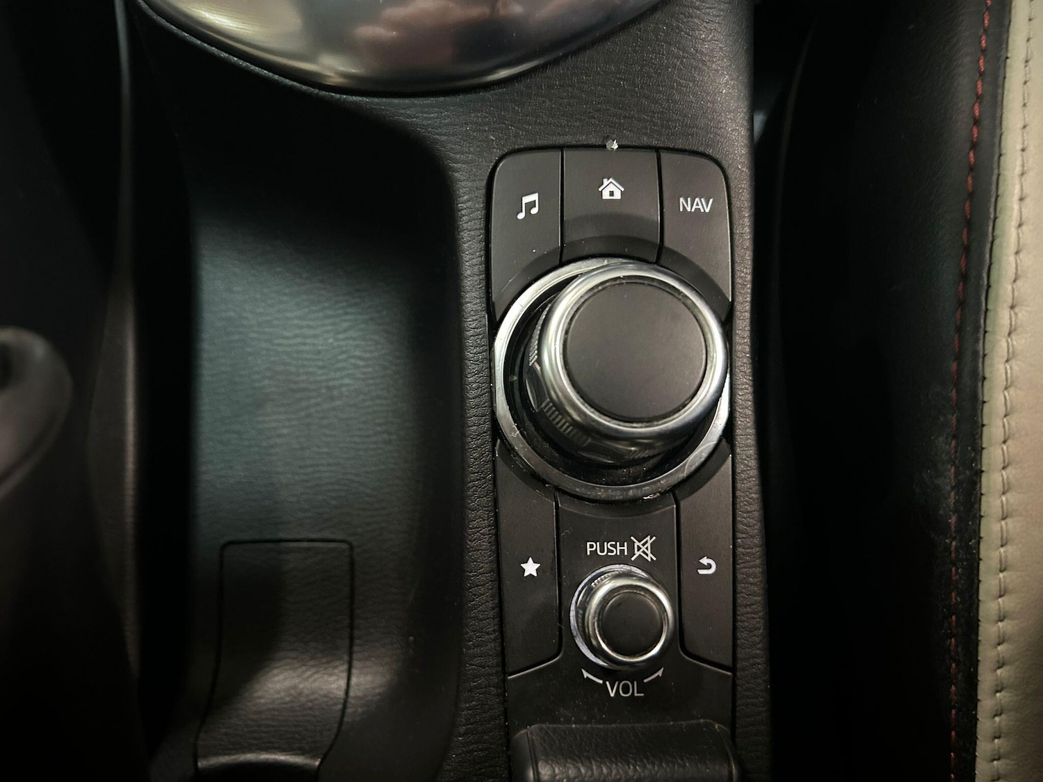 Used Mazda Mazda2 2016 for sale - 77016372: Photo 34