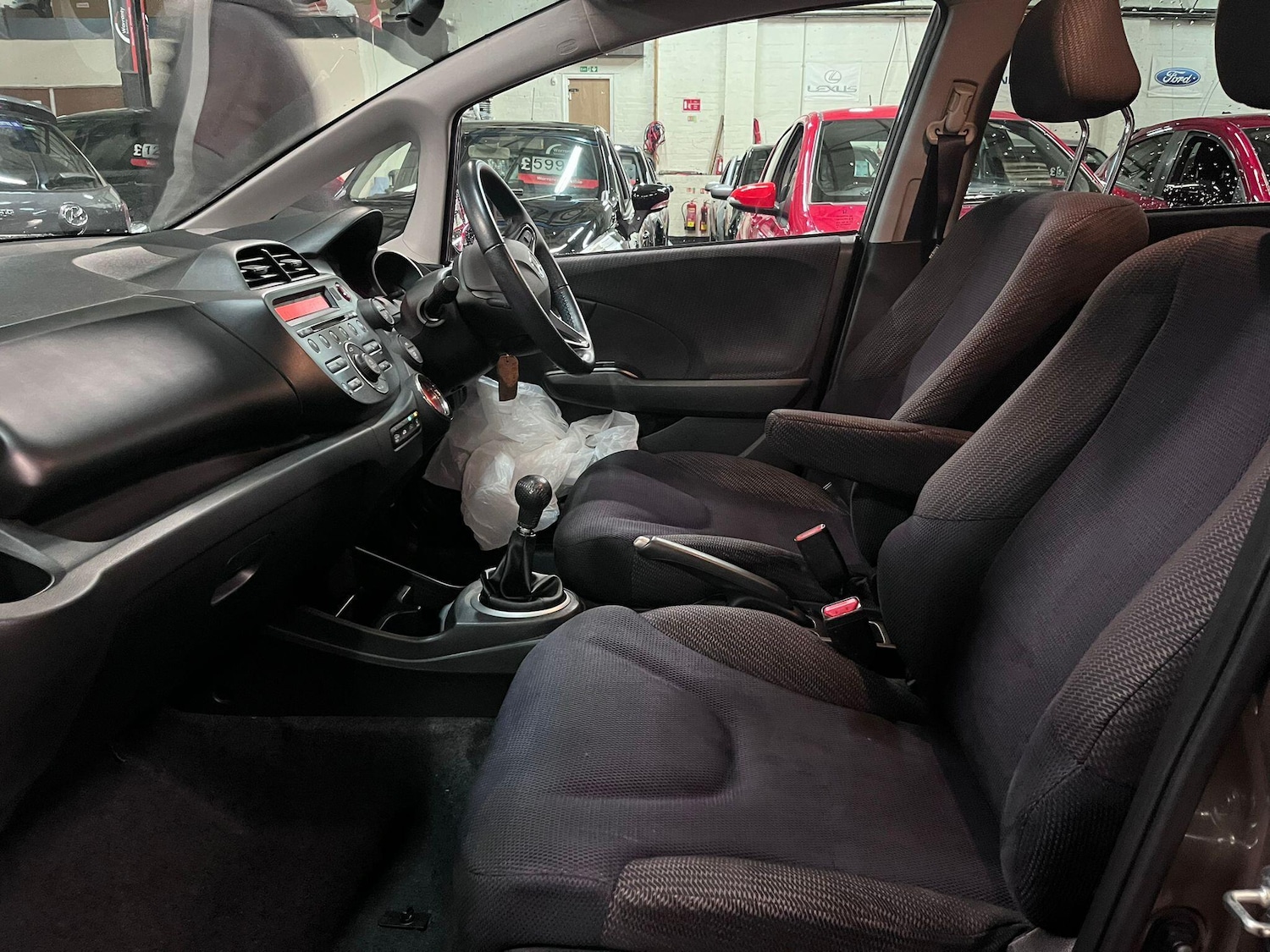 Used Honda Jazz 2014 for sale - 77291518: Photo 16