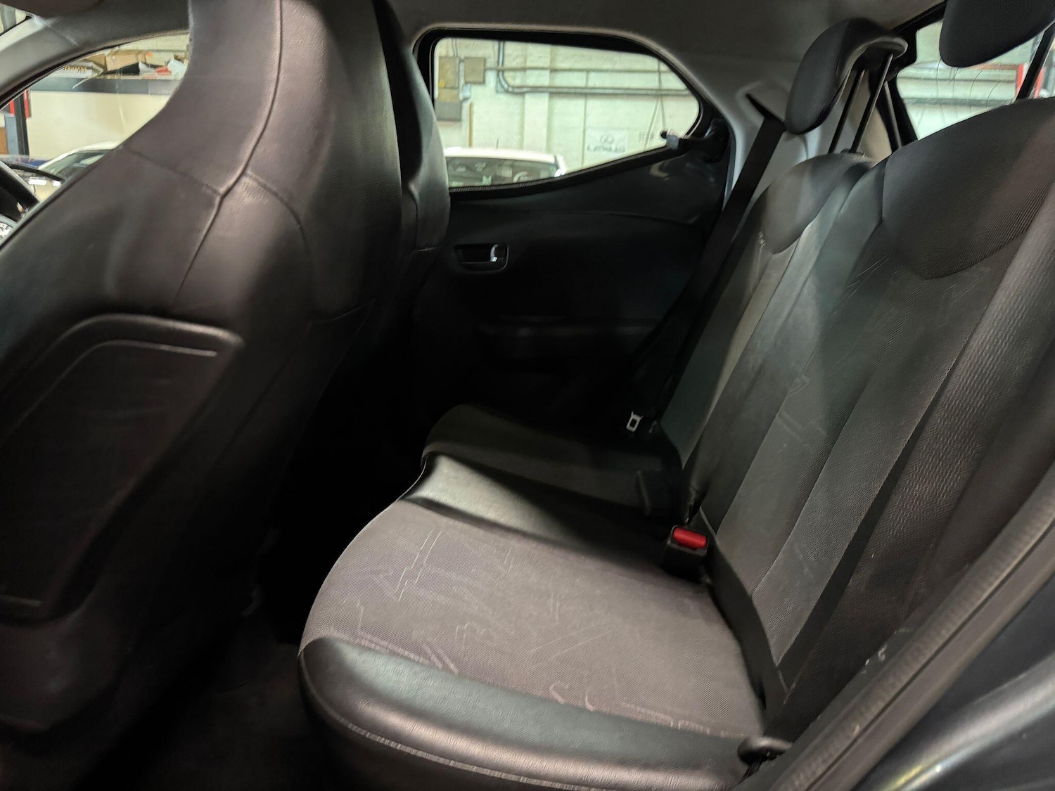 Used Toyota AYGO 2014 for sale - 78203889: Photo 29