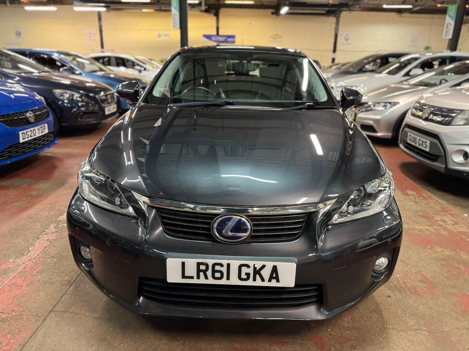 Used Lexus CT 2011 for sale - 76743179: Photo 2
