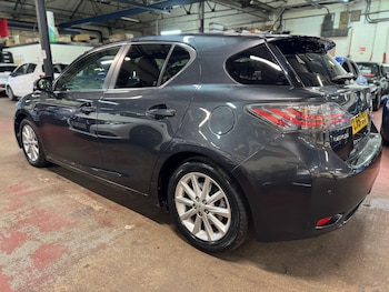 Used Lexus CT 2011 for sale - 76743179: Photo