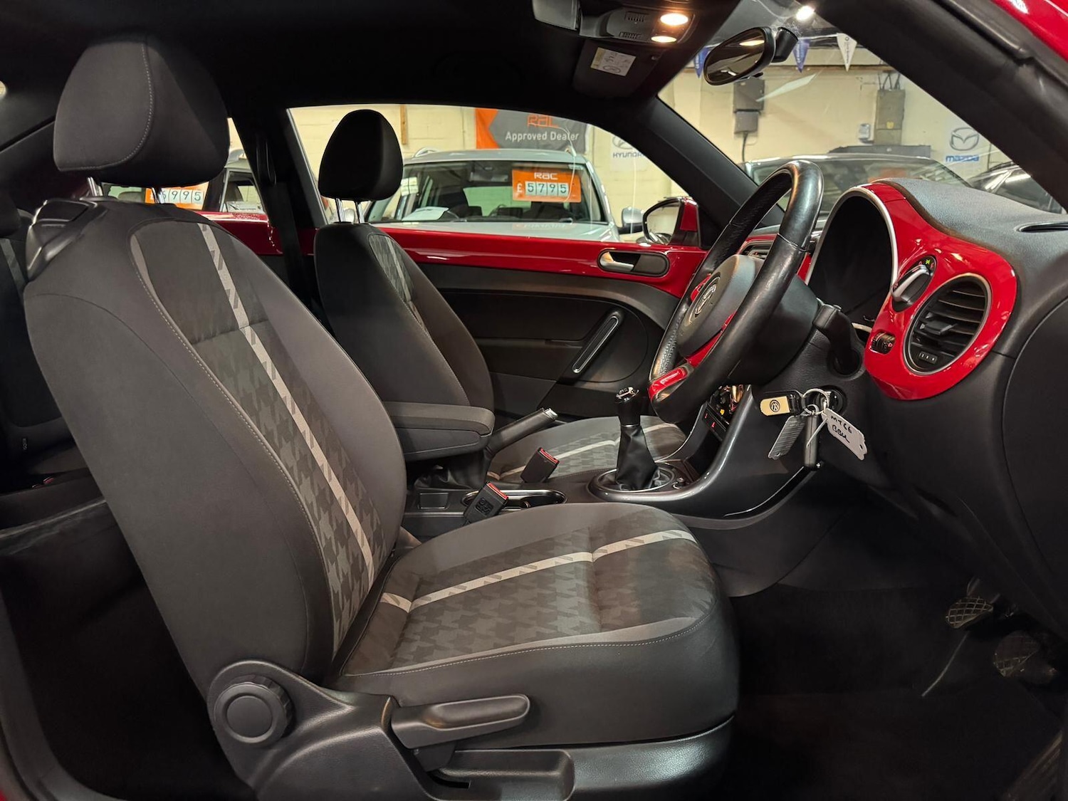 Used Volkswagen Beetle 2016 for sale - 76083890: Photo 10