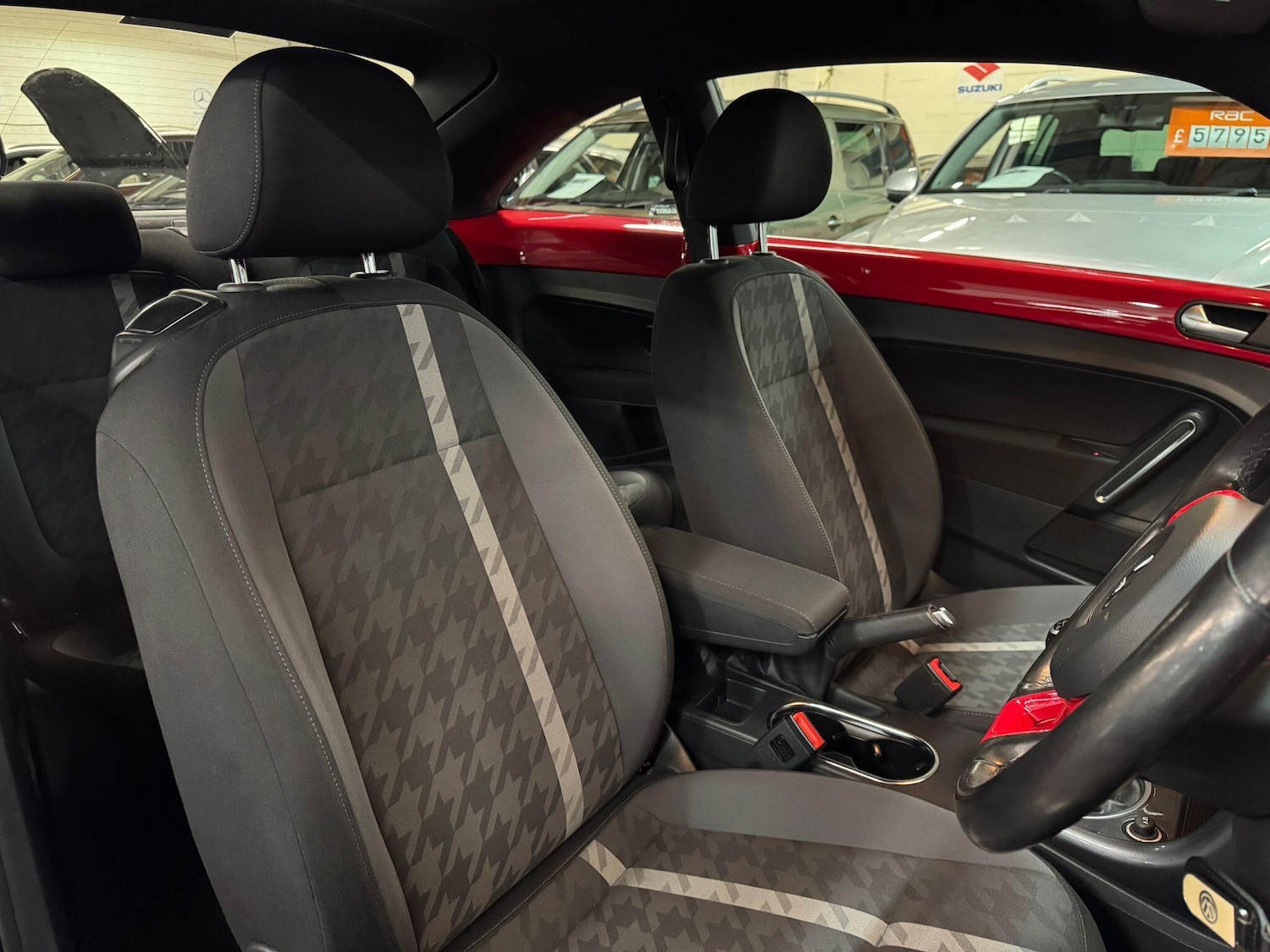 Used Volkswagen Beetle 2016 for sale - 76083890: Photo 11