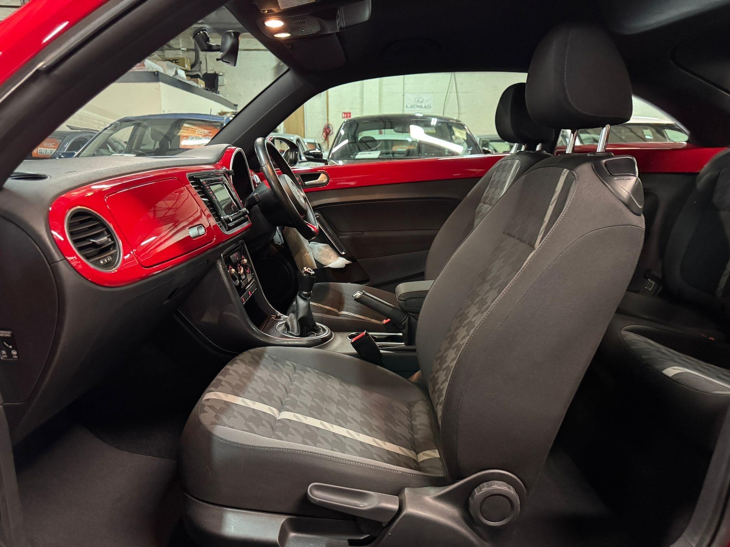 Used Volkswagen Beetle 2016 for sale - 76083890: Photo 13