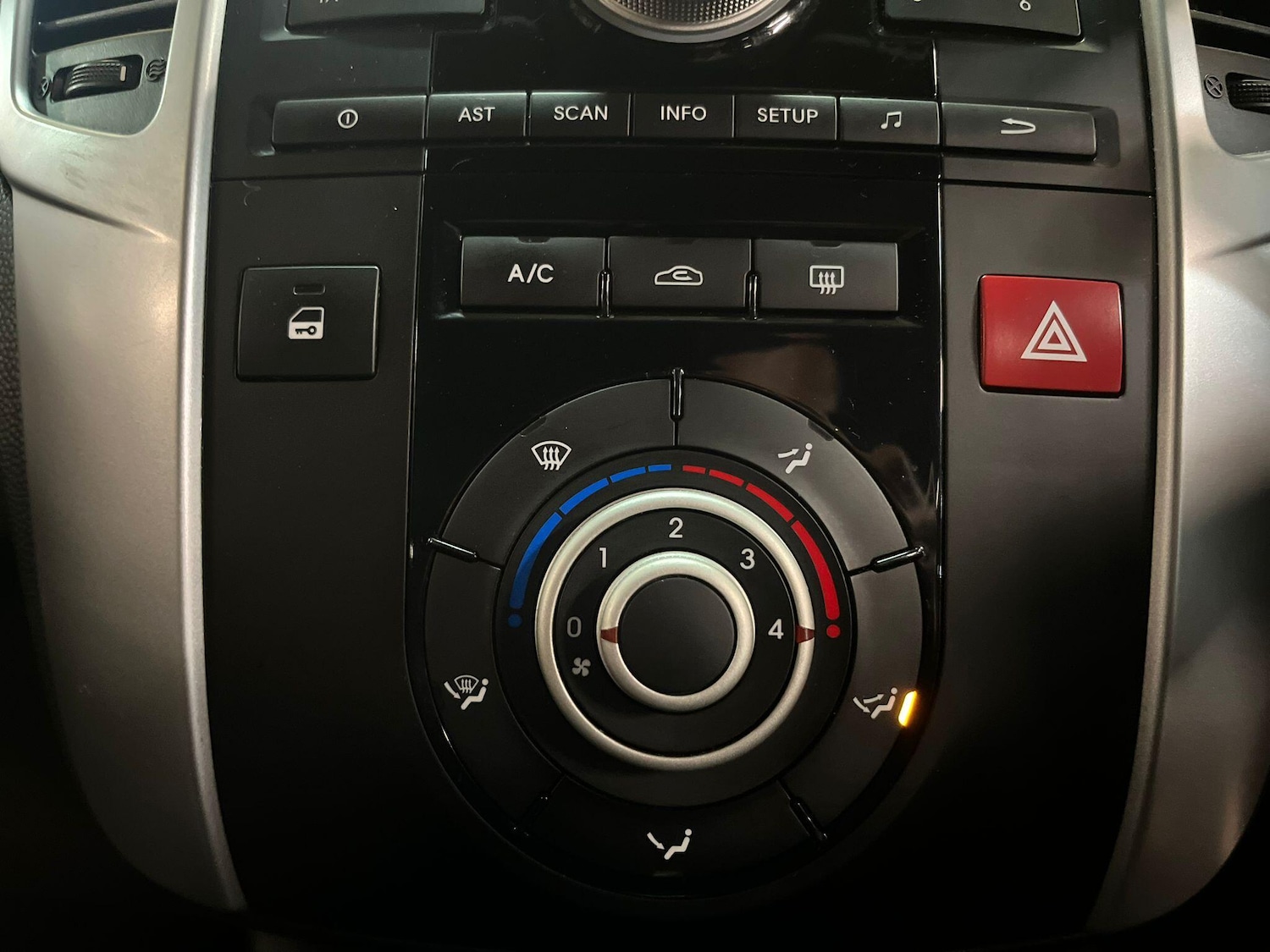 Used Kia Venga 2013 for sale - 78148211: Photo 24