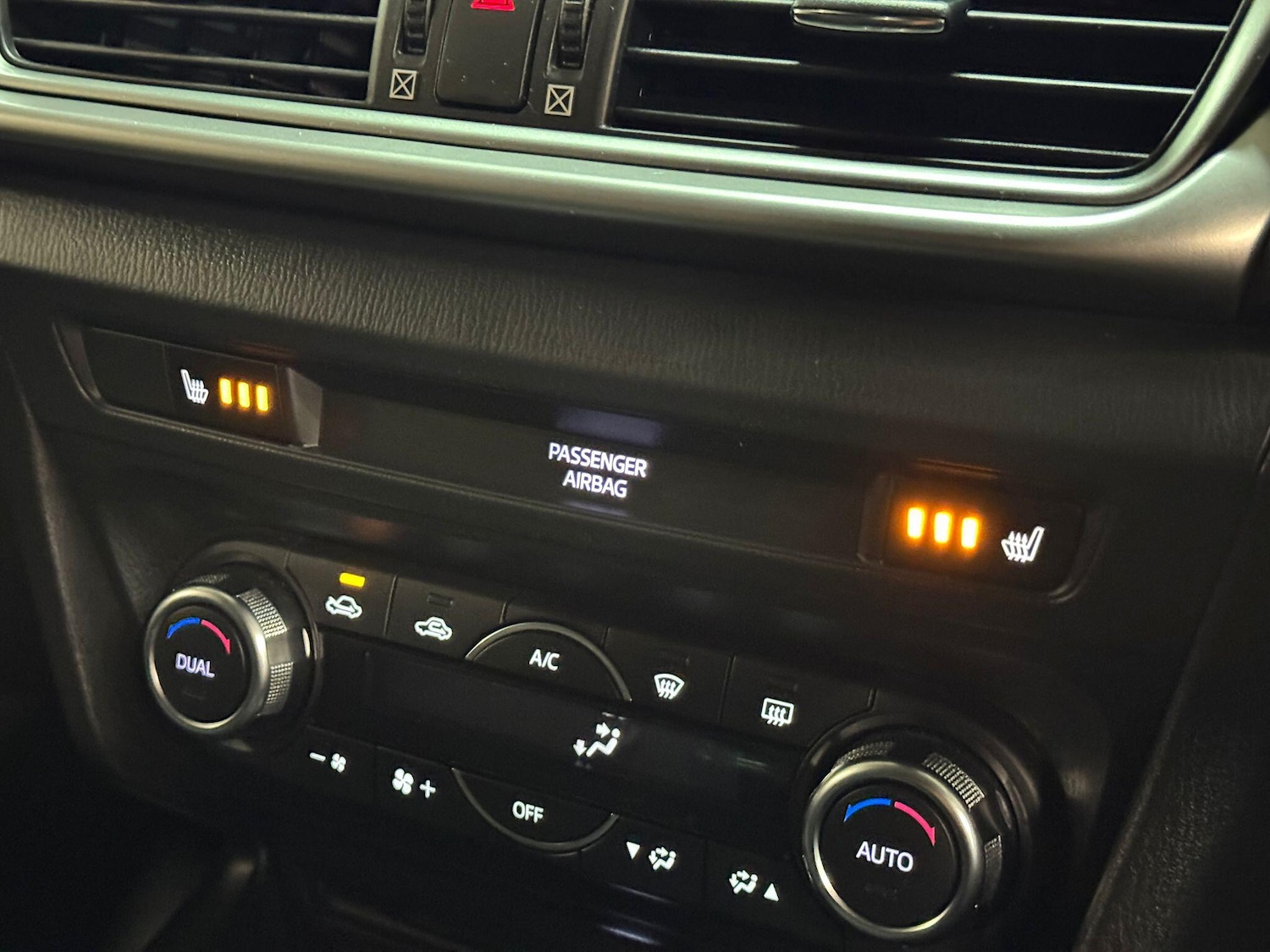 Used Mazda Mazda3 2017 for sale - 76850296: Photo 35