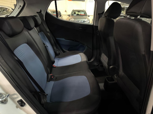 Used Hyundai i10 2016 for sale - 76214182: Photo 16