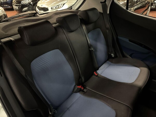 Used Hyundai i10 2016 for sale - 76214182: Photo 17