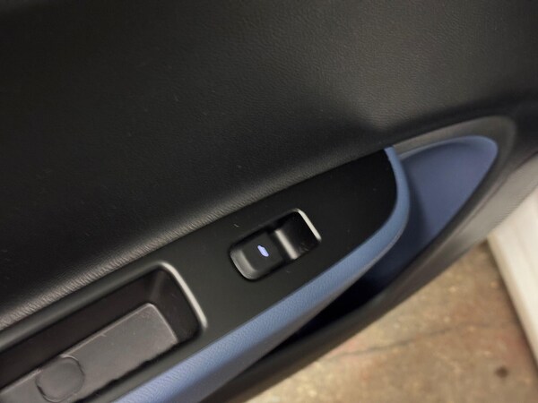 Used Hyundai i10 2016 for sale - 76214182: Photo 23
