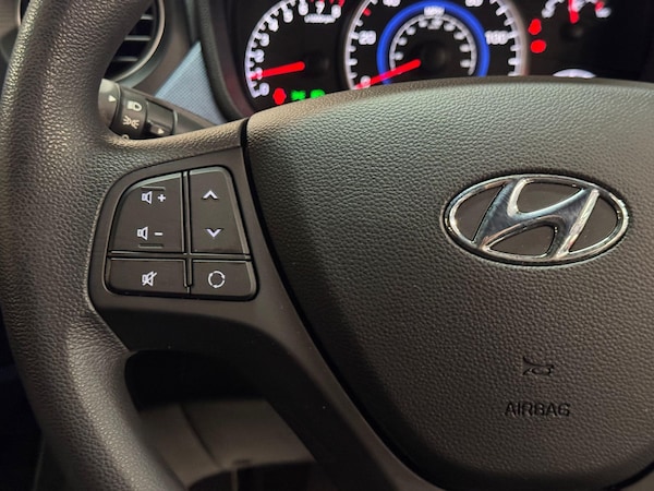 Used Hyundai i10 2016 for sale - 76214182: Photo 26