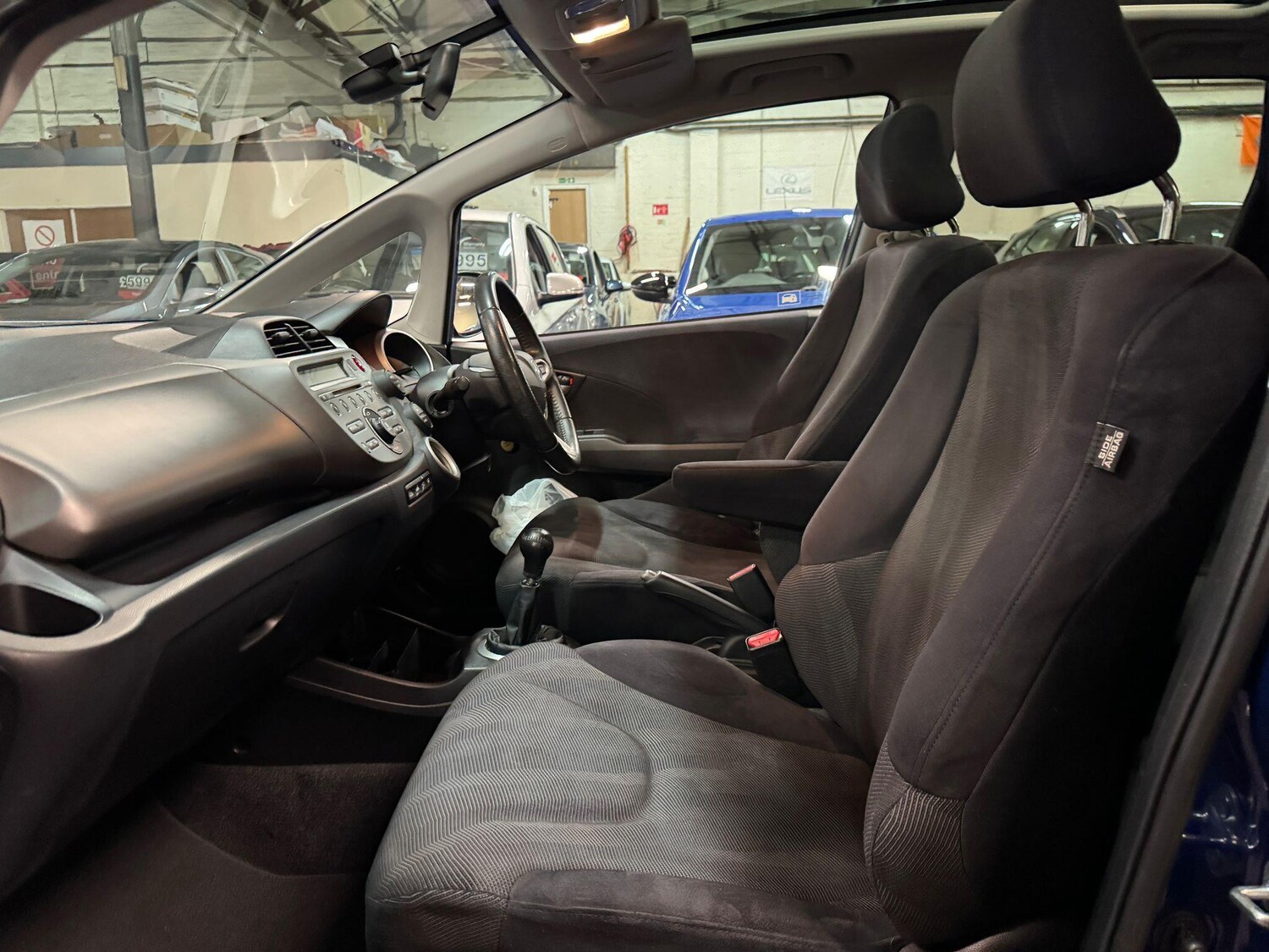 Used Honda Jazz 2010 for sale - 76360286: Photo 15