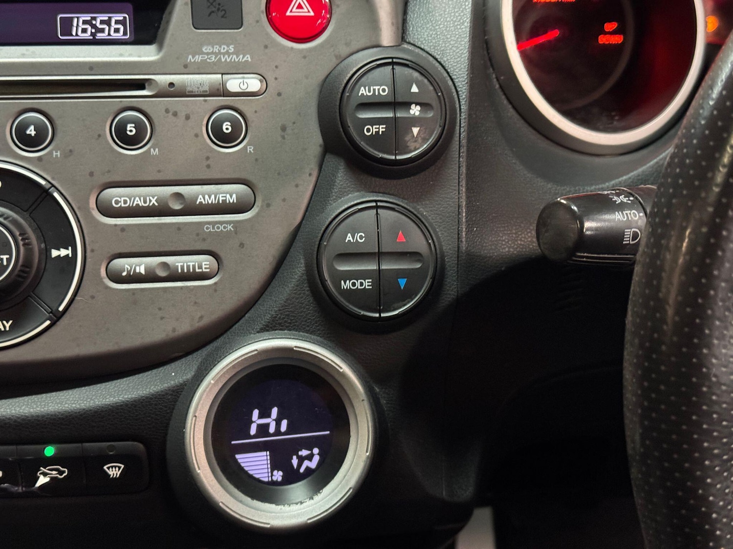 Used Honda Jazz 2010 for sale - 76360286: Photo 30