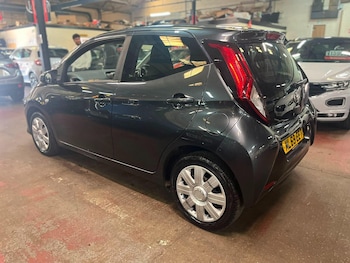 Used Toyota AYGO 2019 for sale - 79225119: Photo