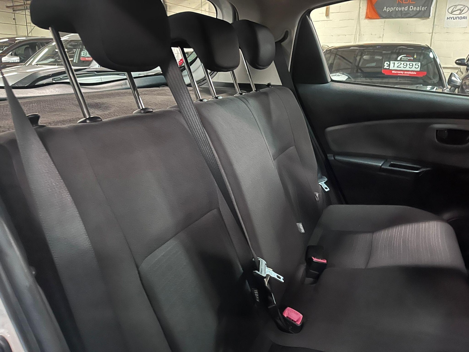 Used Toyota Yaris 2015 for sale - 76926280: Photo 22