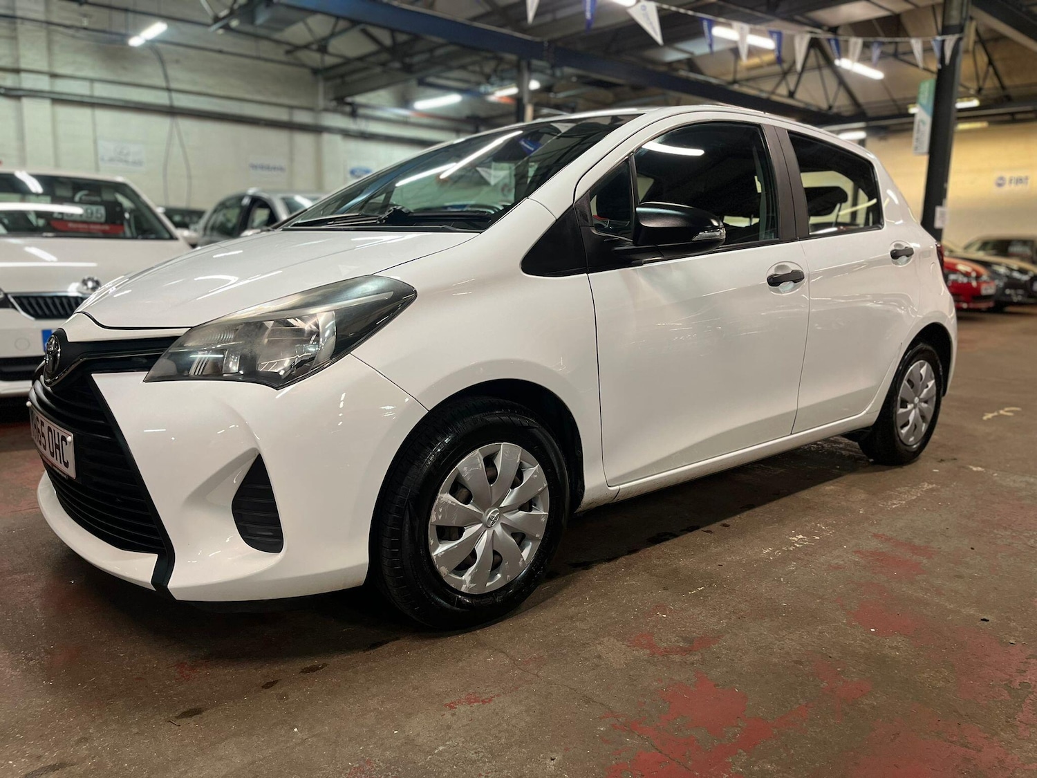 Used Toyota Yaris 2015 for sale - 76926280: Photo 3