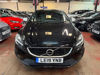 Used Volvo V40 2019 for sale - 79698700: Photo
