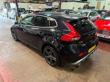 Used Volvo V40 2019 for sale - 79698700: Photo
