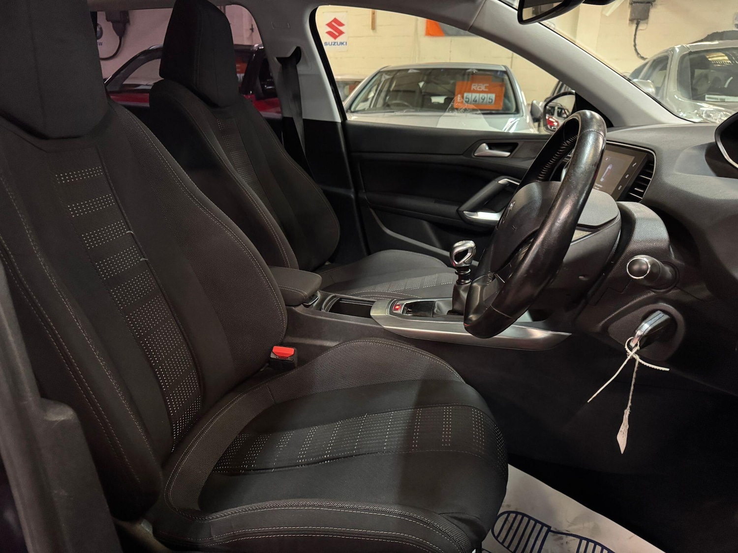 Used Peugeot 308 2017 for sale - 76521631: Photo 11